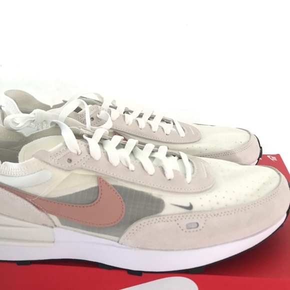 NWT Nike Women’s Waffle One Shoes Size: 11 - Picture 5 of 13